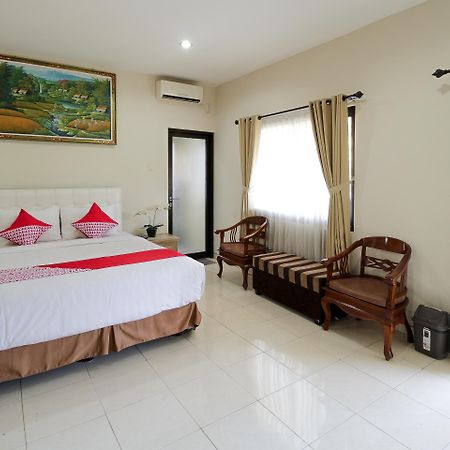 Oyo 734 Tuban Torres Accomodation Kuta Lombok Buitenkant foto
