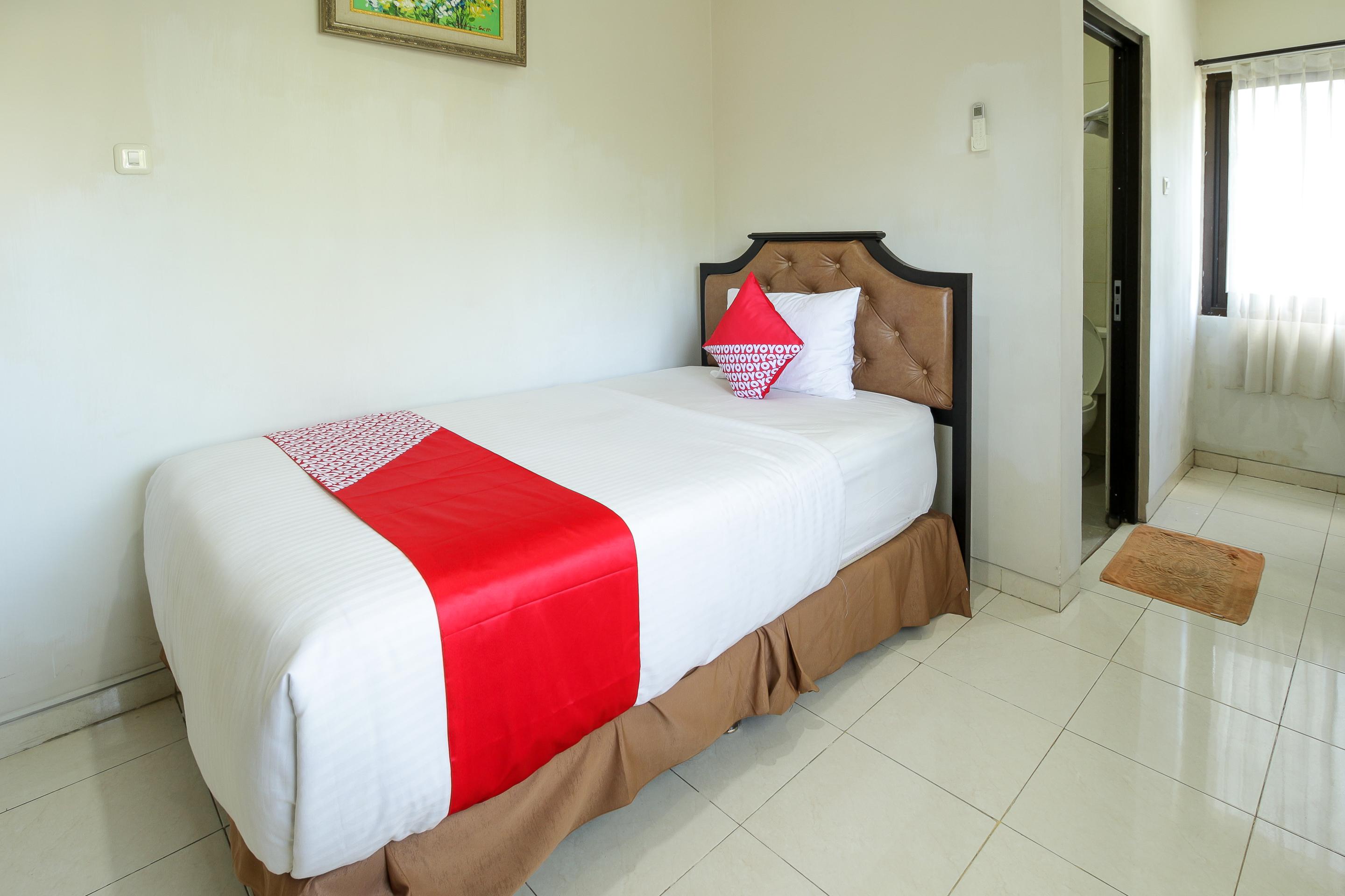 Oyo 734 Tuban Torres Accomodation Kuta Lombok Buitenkant foto