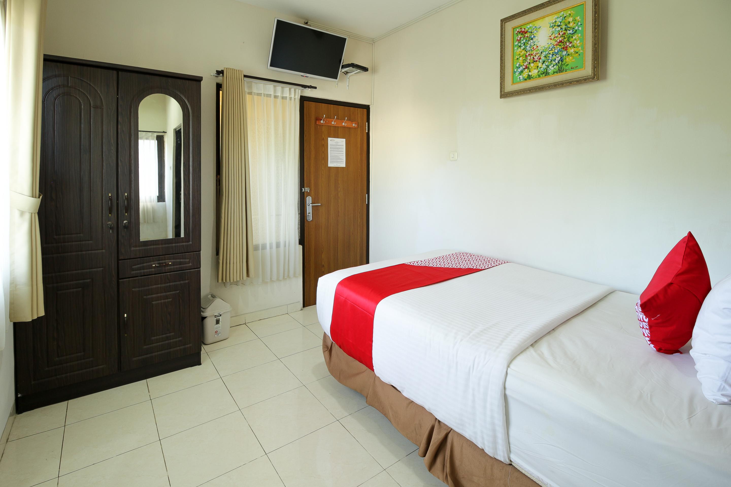 Oyo 734 Tuban Torres Accomodation Kuta Lombok Buitenkant foto