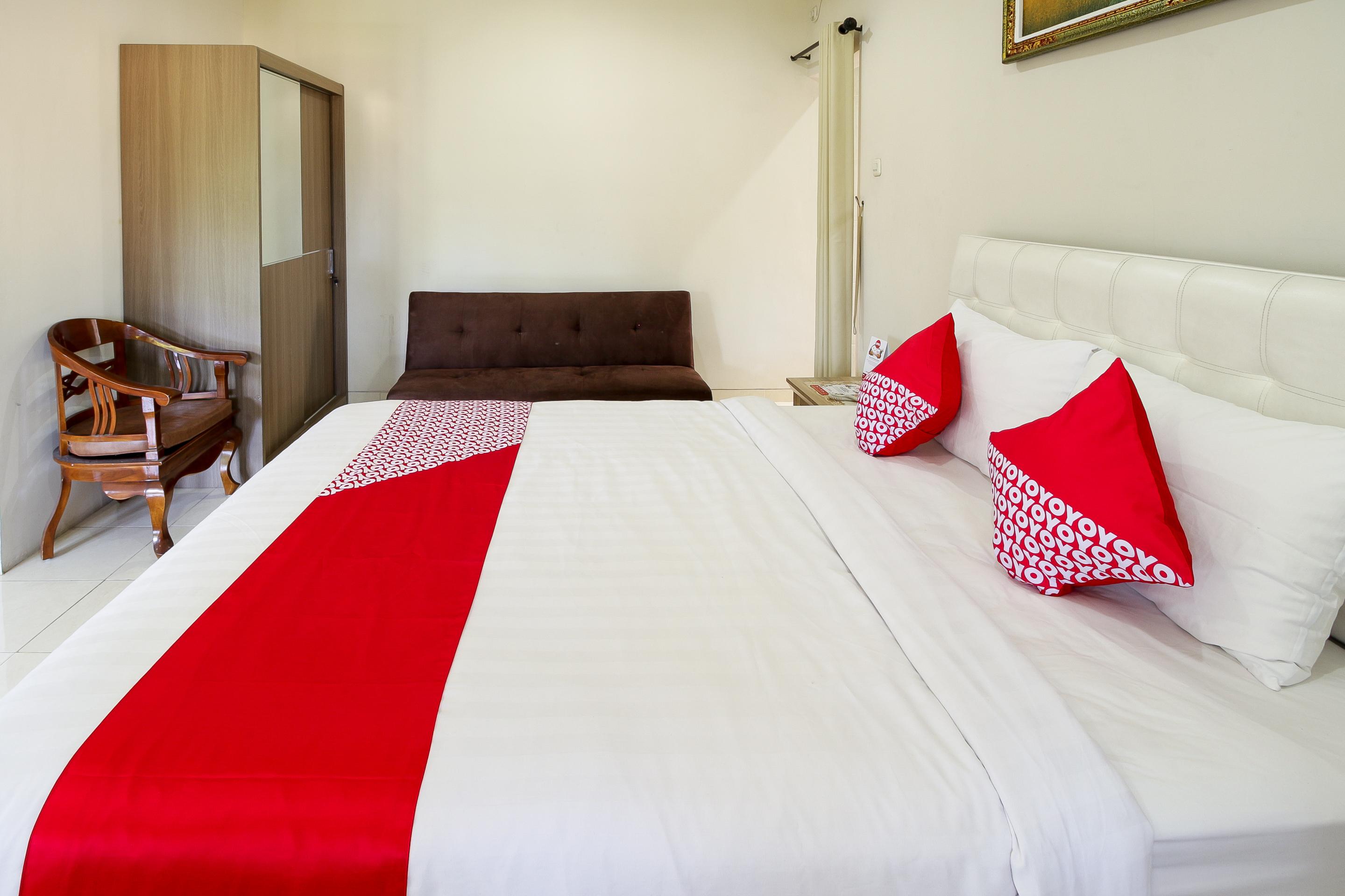 Oyo 734 Tuban Torres Accomodation Kuta Lombok Buitenkant foto