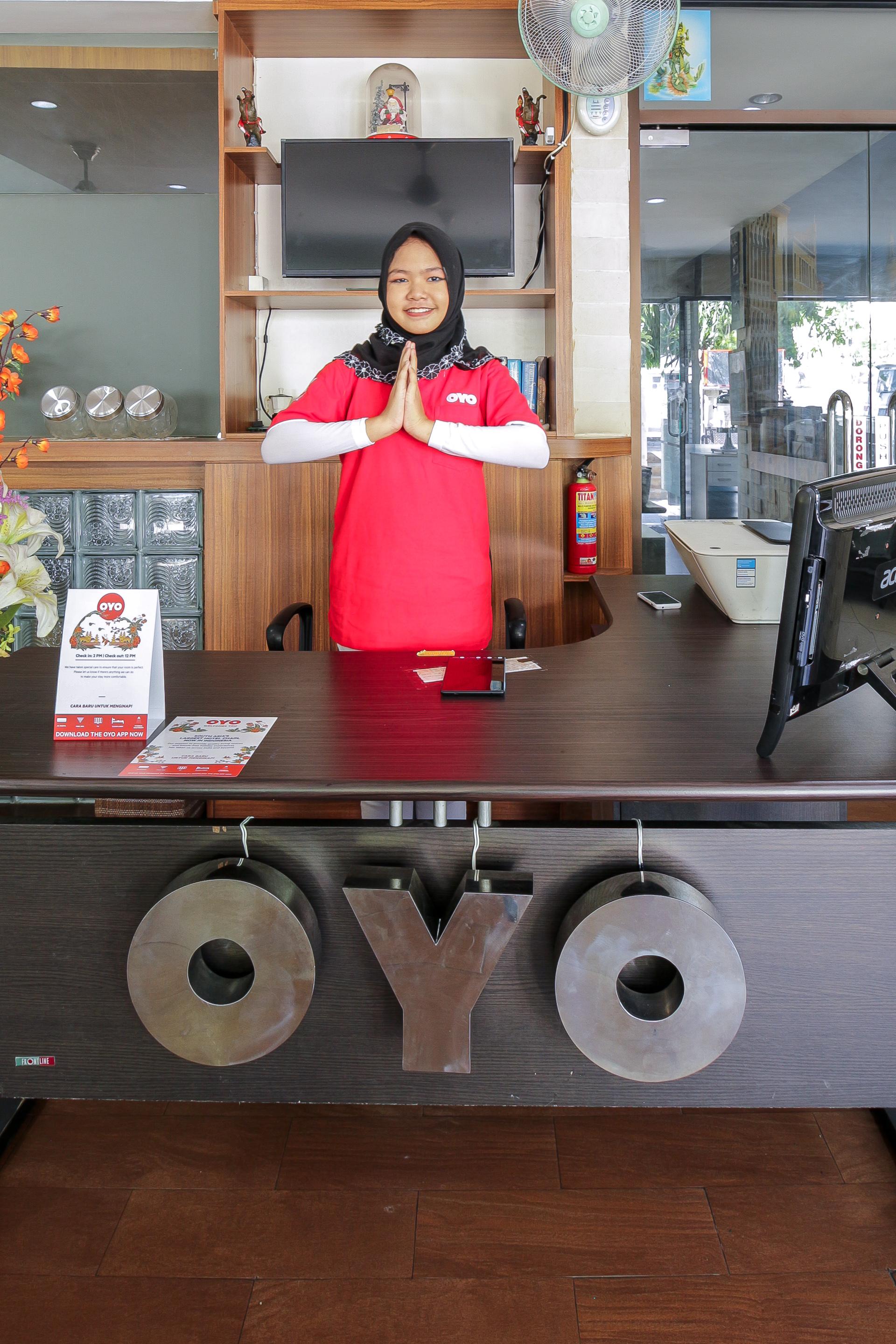 Oyo 734 Tuban Torres Accomodation Kuta Lombok Buitenkant foto