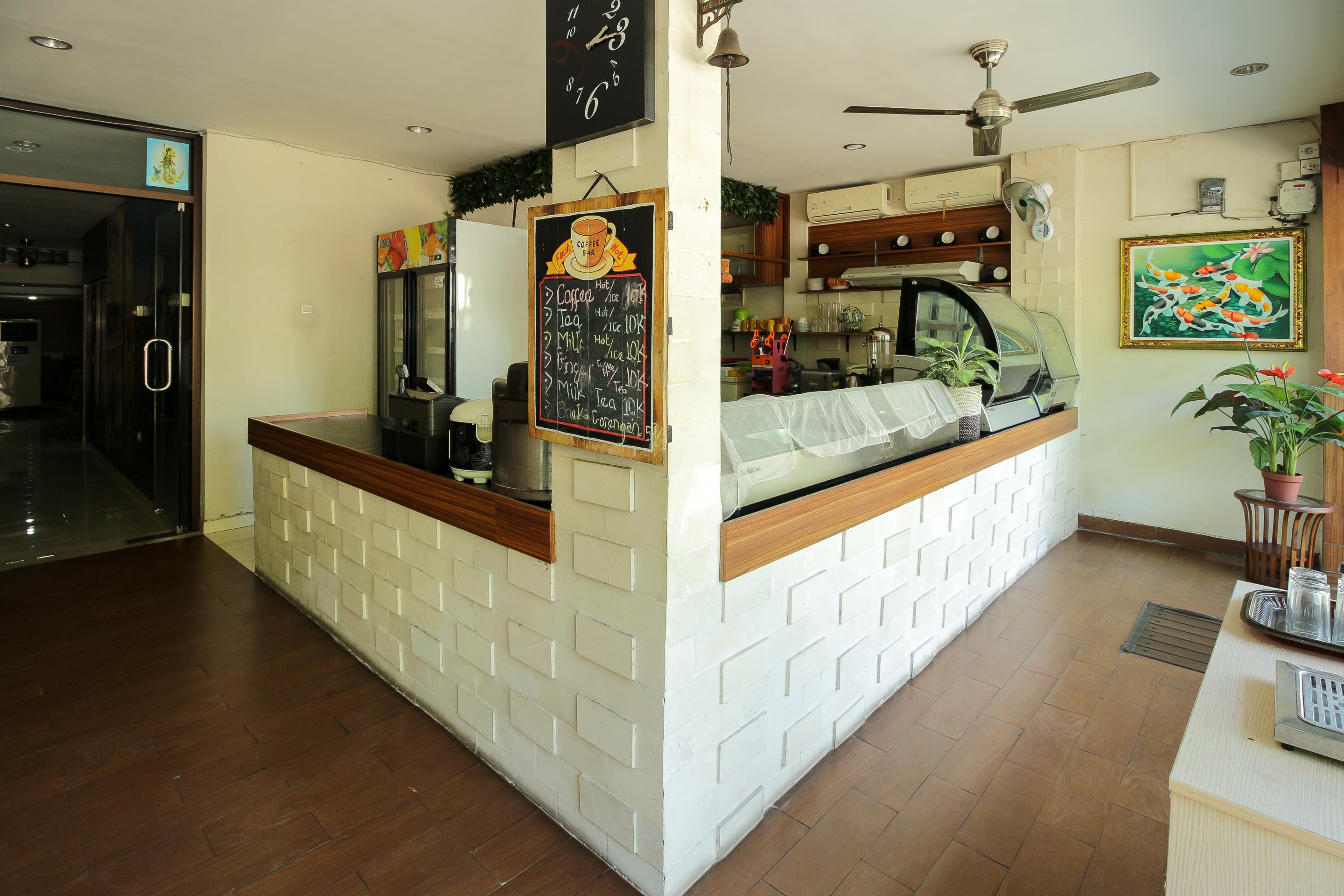 Oyo 734 Tuban Torres Accomodation Kuta Lombok Buitenkant foto