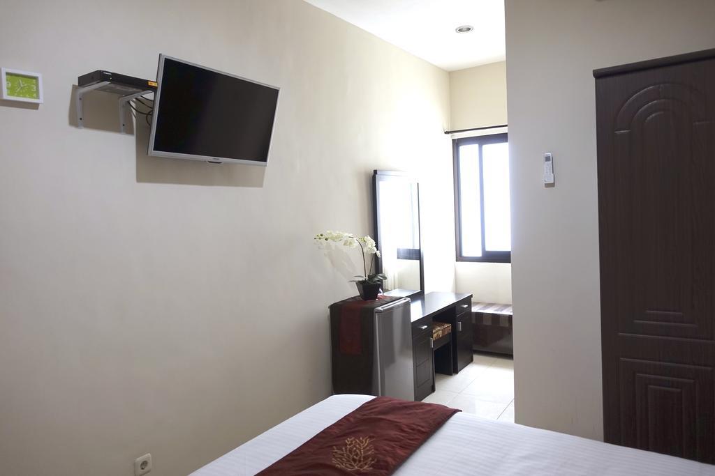 Oyo 734 Tuban Torres Accomodation Kuta Lombok Kamer foto