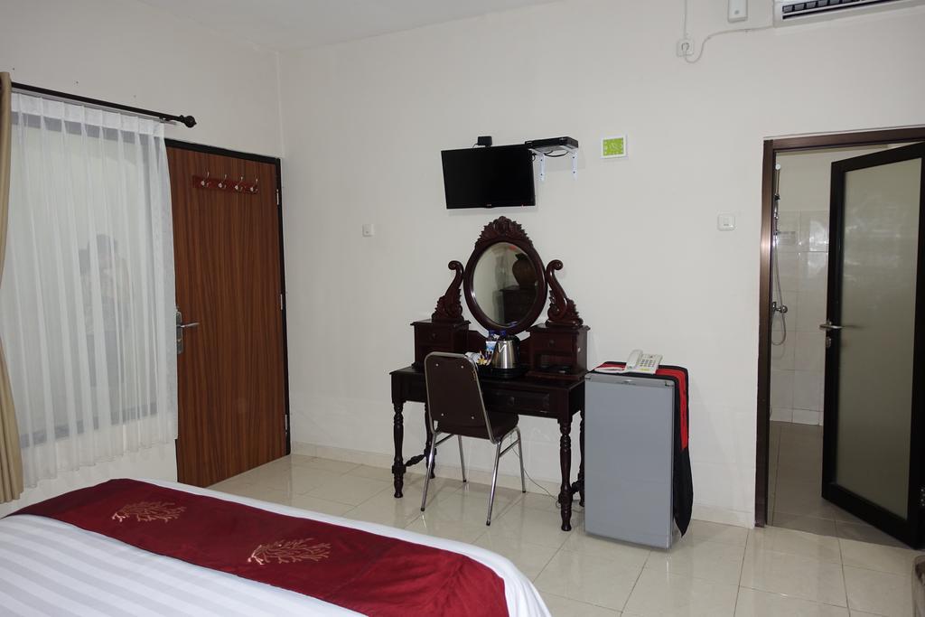 Oyo 734 Tuban Torres Accomodation Kuta Lombok Kamer foto