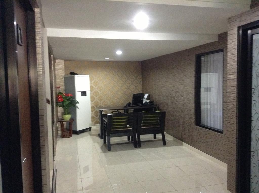 Oyo 734 Tuban Torres Accomodation Kuta Lombok Buitenkant foto