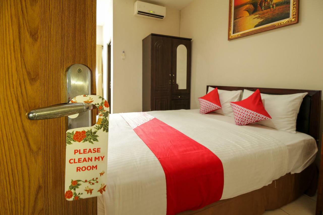 Oyo 734 Tuban Torres Accomodation Kuta Lombok Buitenkant foto
